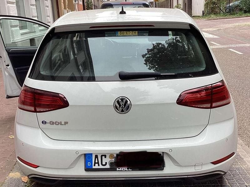 Weiß Gebraucht 2020 VW e-Golf Kleinwagen | 12.850 € (Superpreis) - Bild 1/4