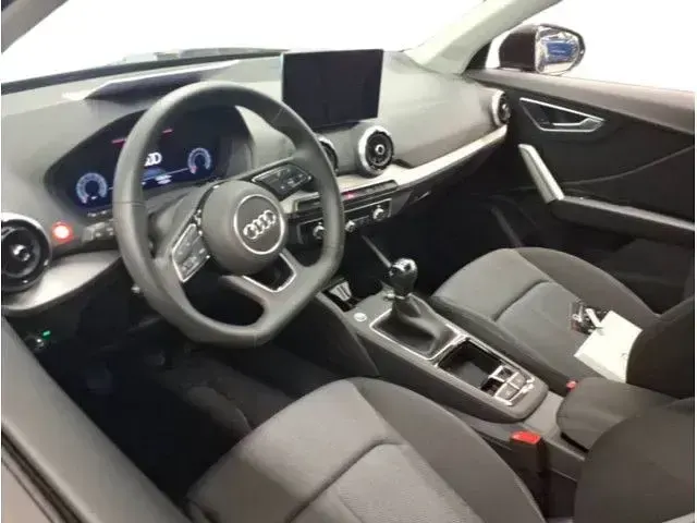 Gebraucht Audi Q2 Advanced Plus 116 PS (85 kW) 2025 Mythosschwarz metallic SUV