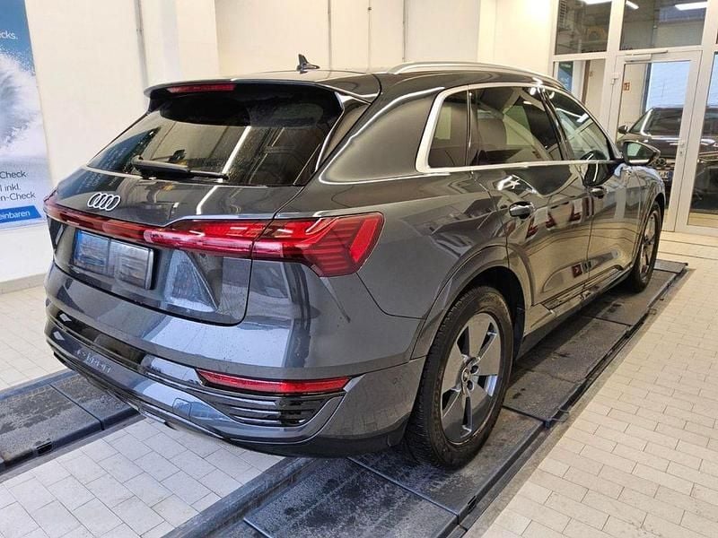 Gebraucht Audi Q8 e-tron Advanced 250 kW (340 PS) 2023 H1 manhattangrau metallic SUV