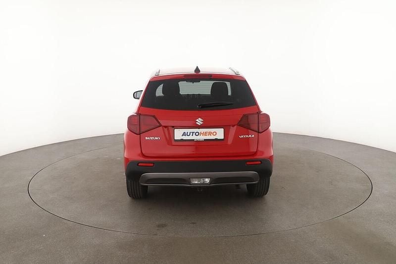 Gebraucht Suzuki Vitara 140 PS (102 kW) 2019 Rot SUV