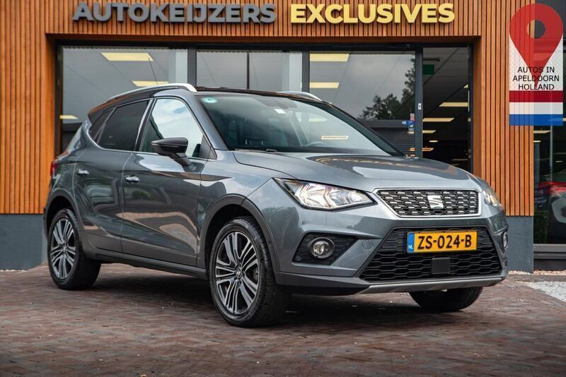 Pirineos grey met zwart dak Gebraucht 2018 Seat Arona Business SUV | 14.018 € - Bild 1/4
