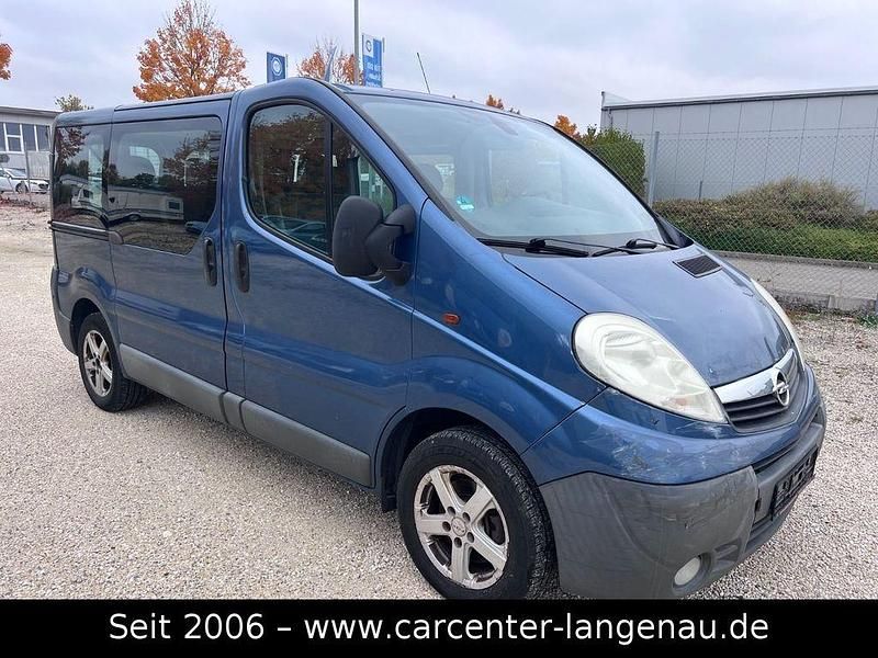 Blau Gebraucht 2011 Opel Vivaro Van | 6.999 € (Fairer Preis) - Bild 1/4