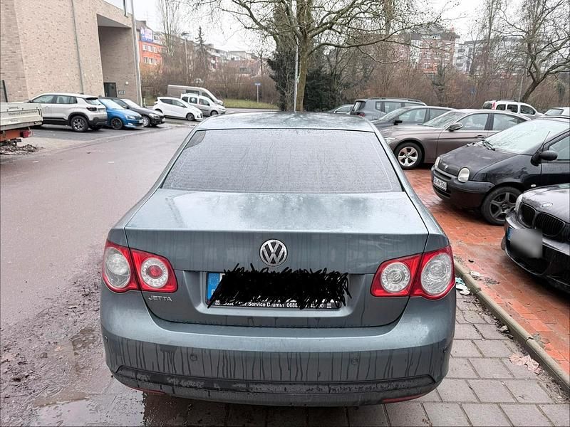 Gebraucht VW Jetta Comfortline 105 PS (77 kW) 2010 Grün Limousine