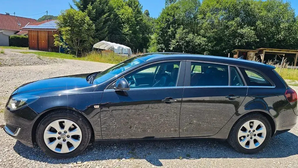 Gebraucht Opel Insignia Edition 170 PS (125 kW) 2014 Schwarz Kombi