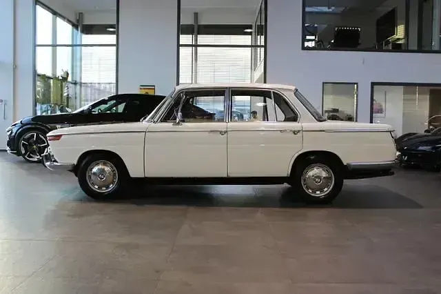 Second-hand BMW New Class 101 CP (74 kW) 1971 Alb Berlinǎ