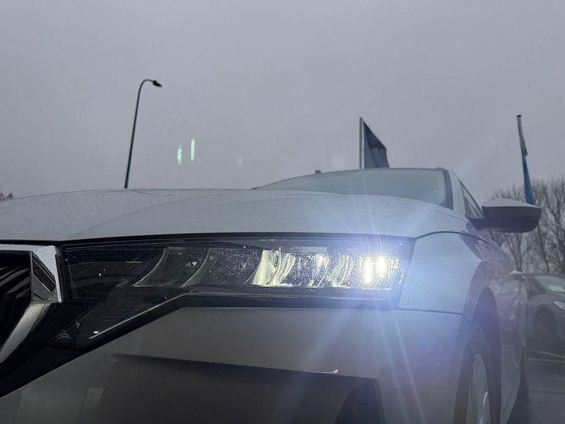 Gebraucht Skoda Octavia Selection 150 PS (110 kW) 2024 Silber Kombi