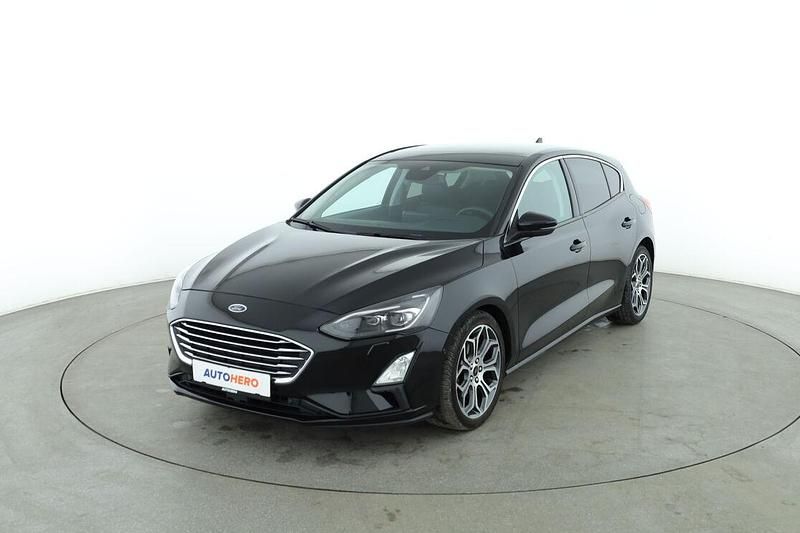 Schwarz Gebraucht 2019 Ford Focus Titanium Limousine | 14.890 € (Fairer Preis) - Bild 1/3