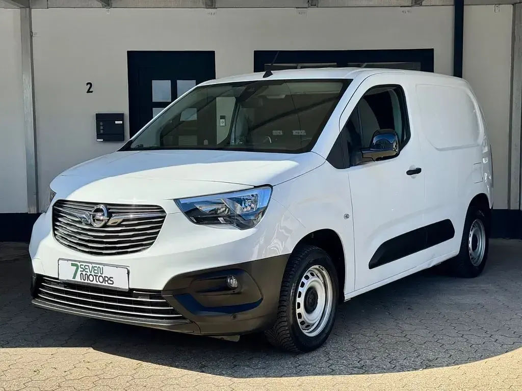 Gebraucht Opel Combo 102 PS (75 kW) 2022 Weiß Van / Kleinbus