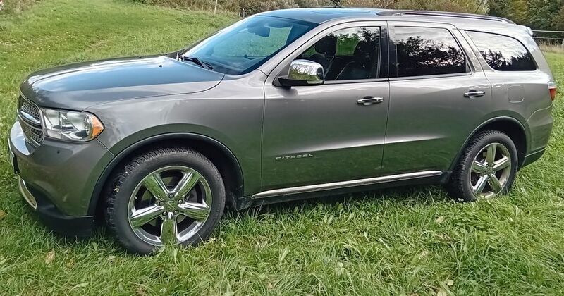 Grau Gebraucht 2013 Dodge Durango SUV | 16.499 € (Superpreis) - Bild 1/4
