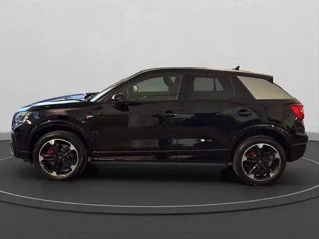 Gebraucht Audi Q2 S-Line 150 PS (110 kW) 2026 Schwarz SUV