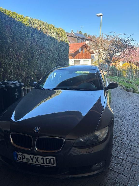 Gebraucht BMW 320 170 PS (125 kW) 2009 Braun Coupé