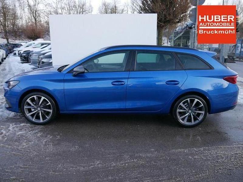 Neu Seat Leon FR 150 PS (110 kW) 2026 Saphir blau metallic Kombi
