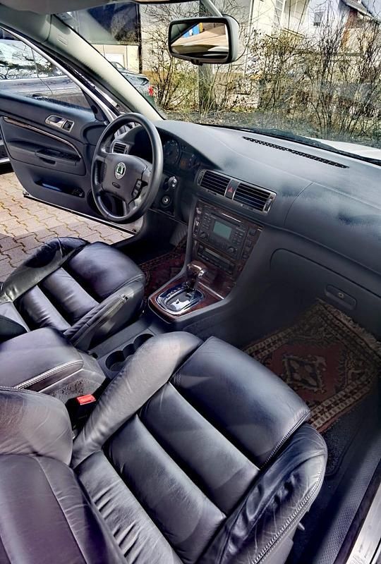 Gebraucht Skoda Superb 150 PS (110 kW) 2005 Silber Limousine