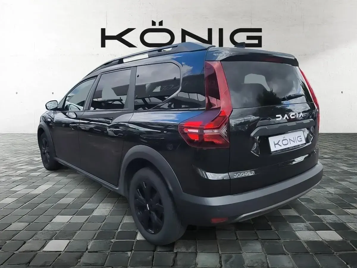 Gebraucht Dacia Jogger Extreme 91 PS (66 kW) 2023 Schwarz Van / Kleinbus