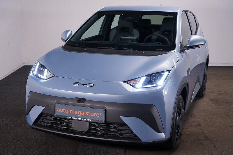 Blau Neu 2025 BYD Dolphin Active Kleinwagen | 19.745 € (Fairer Preis) - Bild 1/4