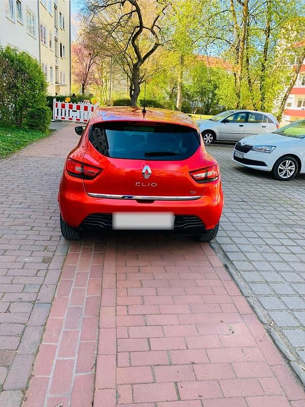 Gebraucht Renault Clio IV 91 PS (66 kW) 2016 Rot Kleinwagen