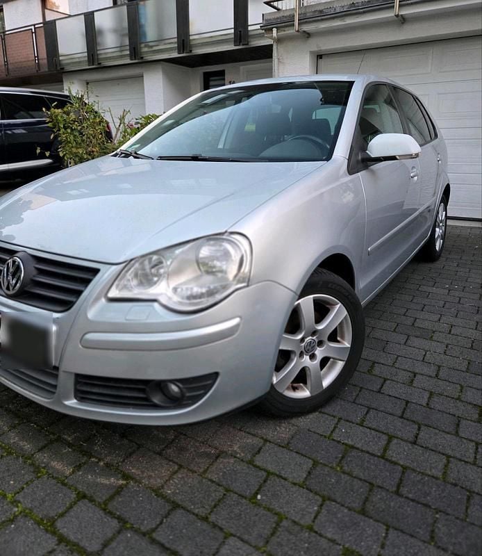 Second-hand VW Polo 70 CP (51 kW) 2009 Gri Hatchback