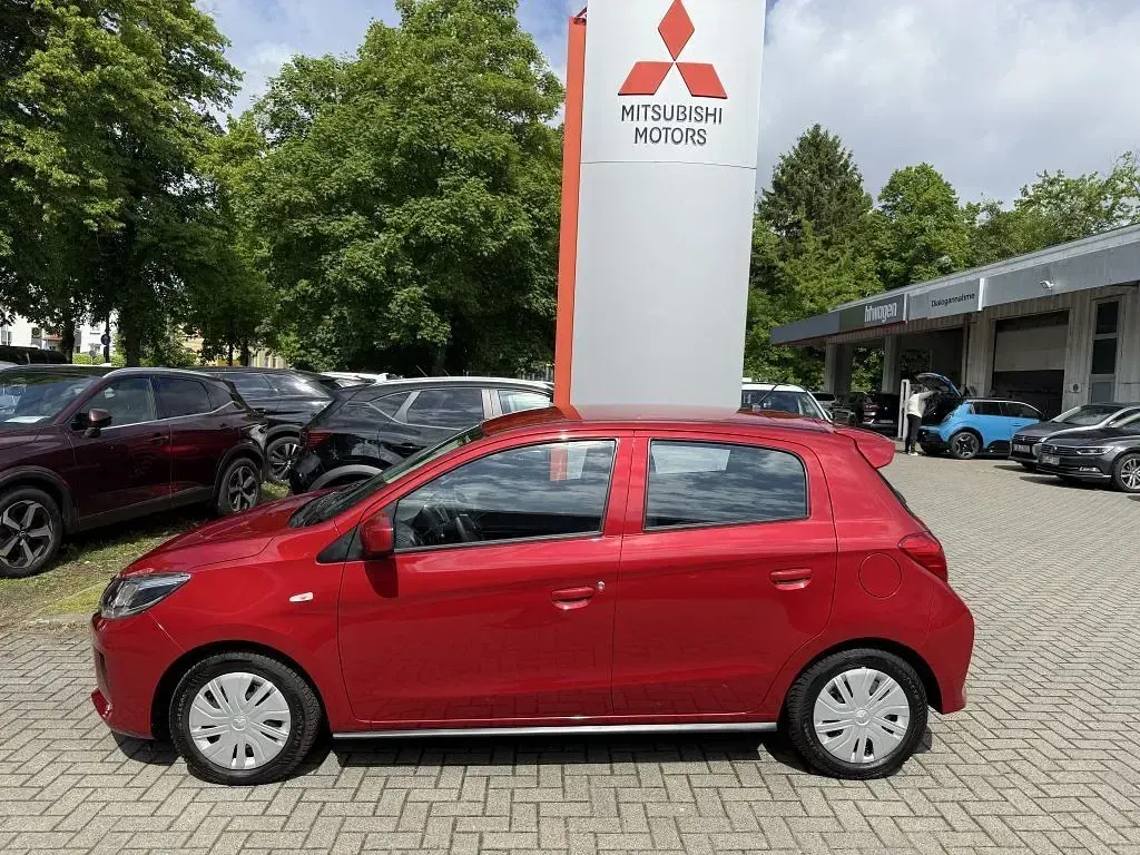 Brugt Mitsubishi Space Star Select 71 HK (52 kW) 2023 Rød Hatchback