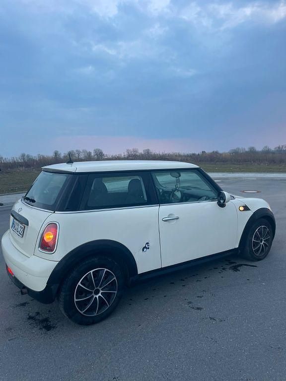 Second-hand Mini ONE 75 CP (55 kW) 2010 Bej Hatchback