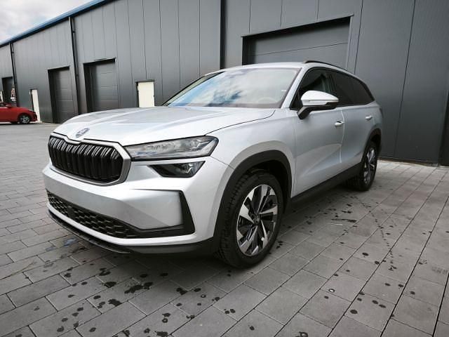 Silber Neu 2025 Skoda Kodiaq Selection SUV | 39.940 € (Superpreis) - Bild 1/4