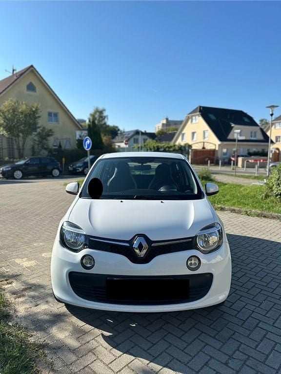 Weiß Gebraucht 2015 Renault Twingo Dynamique Kleinwagen | 4.800 € (Guter Preis) - Bild 1/4