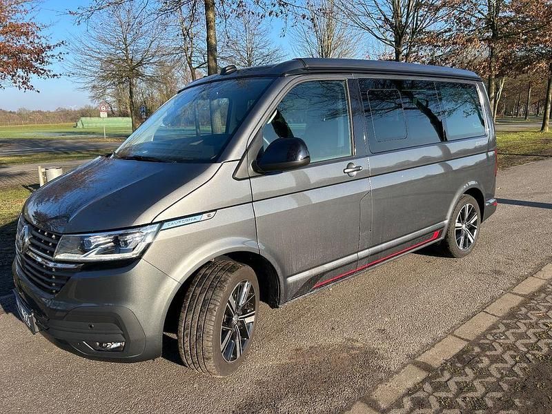 Gebraucht VW California Edition 150 PS (110 kW) 2023 Grau Van