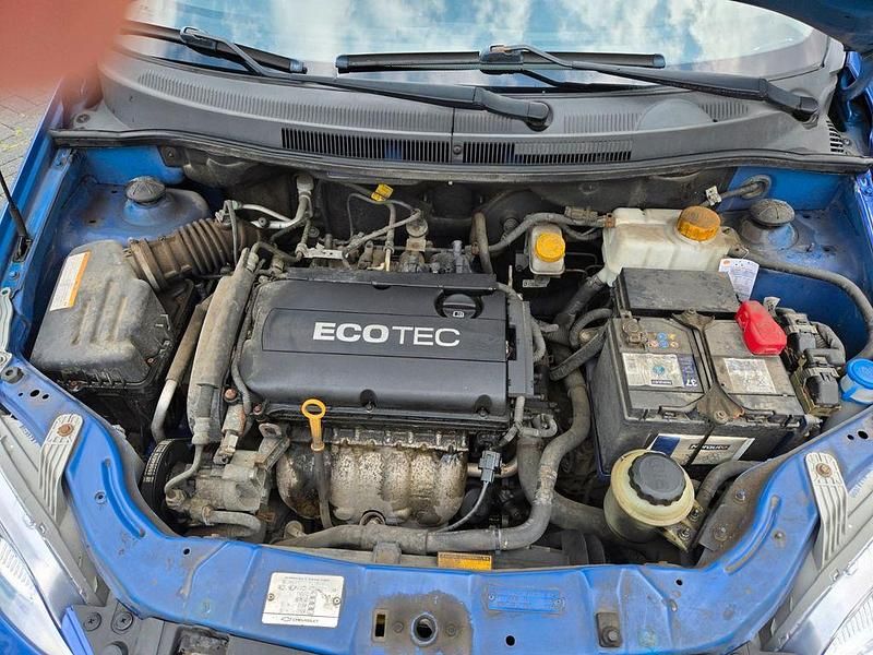 Gebraucht Chevrolet Aveo LT 101 PS (74 kW) 2010 Blau Limousine