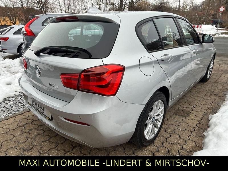 Gebraucht BMW 116 Advantage 116 PS (85 kW) 2018 Glaciersilber Kleinwagen