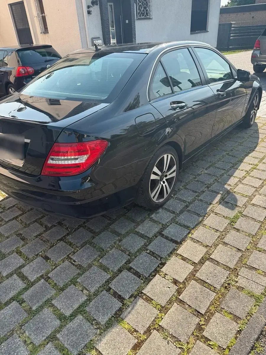 Gebraucht Mercedes 180 156 PS (114 kW) 2011 Schwarz Limousine
