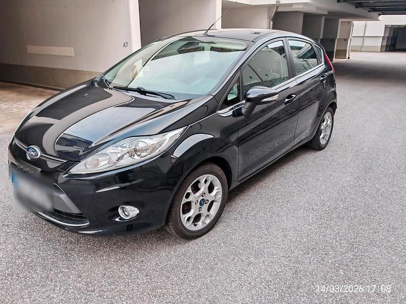 Gebraucht Ford Fiesta Trend 97 PS (71 kW) 2012 Schwarz Kleinwagen