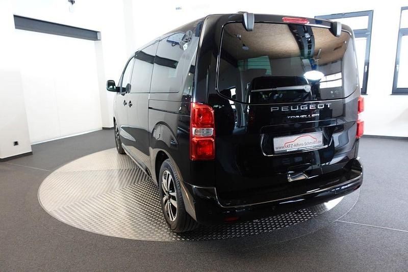 Neu Peugeot Traveller 179 PS (131 kW) 2026 Schwarz Van / Kleinbus
