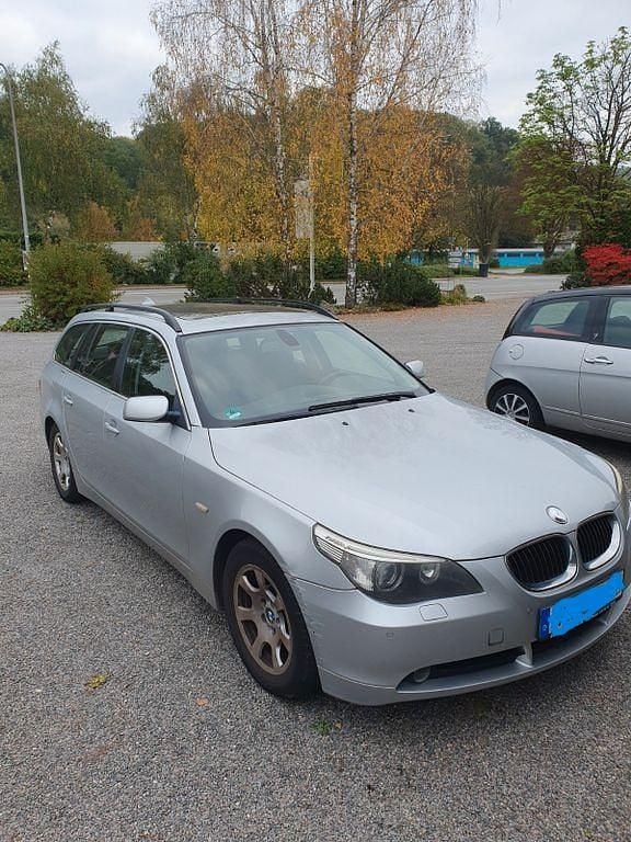 Silber Gebraucht 2006 BMW 523 Kombi | 4.000 € (Fairer Preis) - Bild 1/4