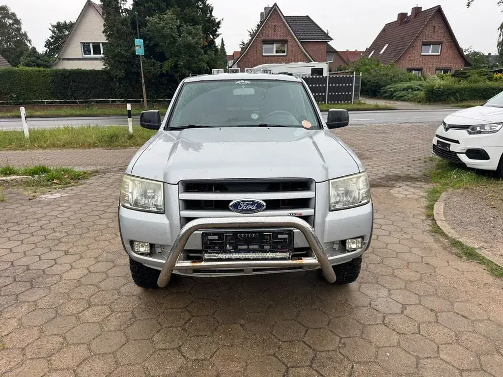 Gebraucht Ford Ranger 143 PS (105 kW) 2007 Grau Pickup
