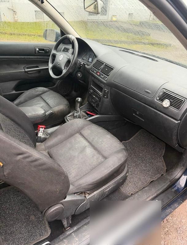 Gebraucht VW Golf 101 PS (74 kW) 2002 Blau Coupé