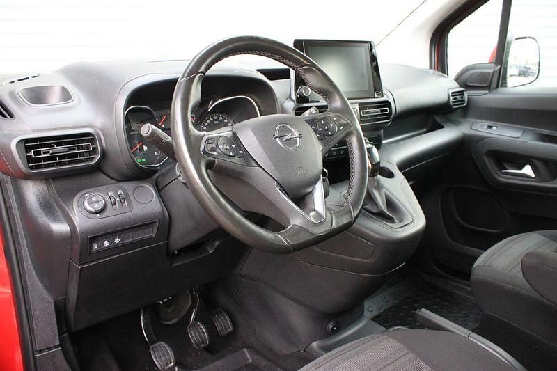 Gebraucht Opel Combo Life Edition 102 PS (75 kW) 2019 Rot Van / Kleinbus