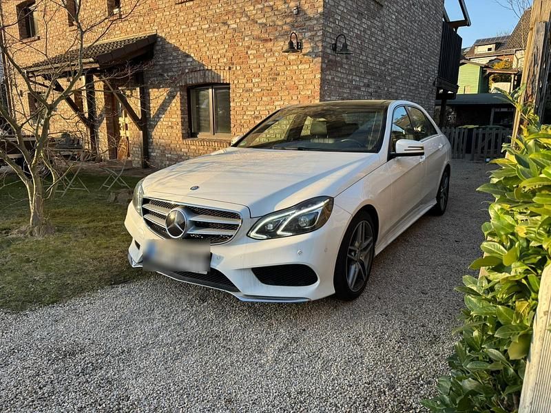 Gebraucht Mercedes E350 AMG 258 PS (189 kW) 2014 Weiß Limousine