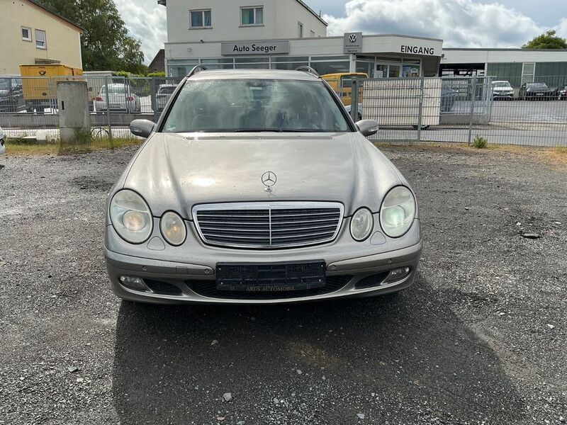 Silber Gebraucht 2005 Mercedes E220 Kombi | 1.590 € (Guter Preis) - Bild 1/4