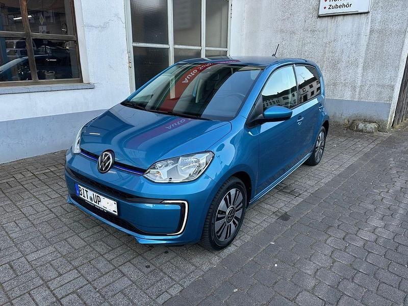 Second-hand VW e-up! Style 61 kW (83 CP) 2021 Albastru Hatchback