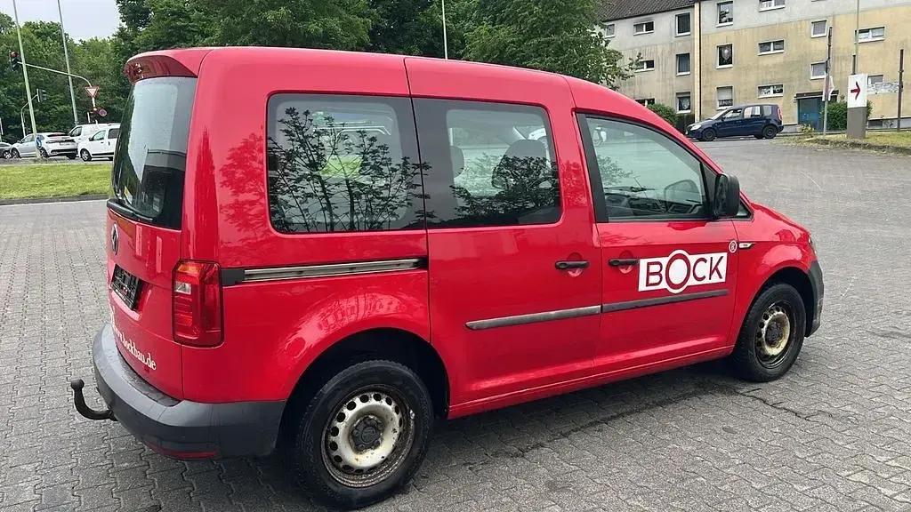 Gebraucht VW Caddy 75 PS (55 kW) 2015 Rot Van / Kleinbus