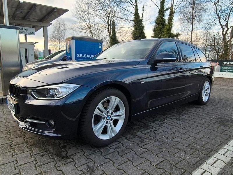 Gebraucht BMW 320 Sport Line 184 PS (135 kW) 2014 Blau Kombi