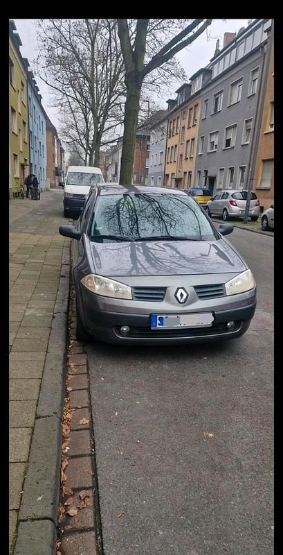 Beige Gebraucht 2004 Renault Mégane GrandTour Kombi | 1.500 € - Bild 1/4