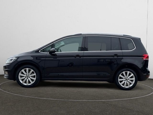 Gebraucht VW Touran Highline 150 PS (110 kW) 2024 Schwarz Van / Kleinbus