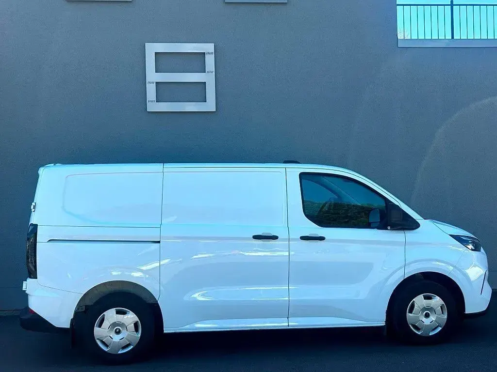 Gebraucht Ford Transit Custom 110 PS (80 kW) 2023 Weiß Van / Kleinbus