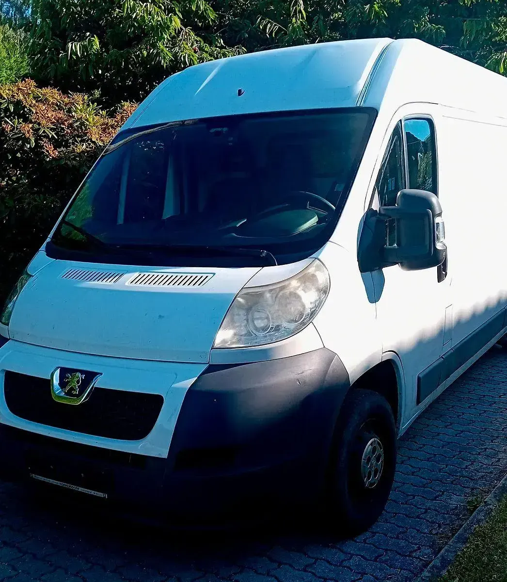Gebraucht Peugeot Boxer 131 PS (96 kW) 2012 Schwarz Van