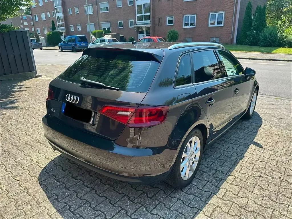 Gebraucht Audi A3 Ambiente 110 PS (80 kW) 2015 Braun Limousine