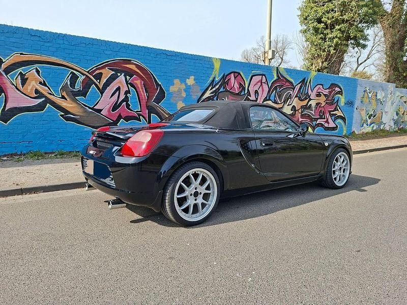 Gebraucht Toyota MR2 140 PS (102 kW) 2000 Schwarz Cabrio