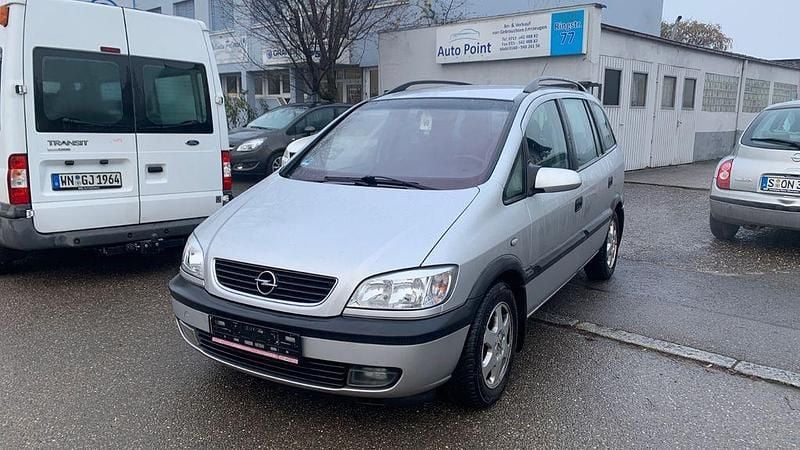Grau Gebraucht 2002 Opel Zafira Comfort Van / Kleinbus | 1.500 € (Superpreis) - Bild 1/4
