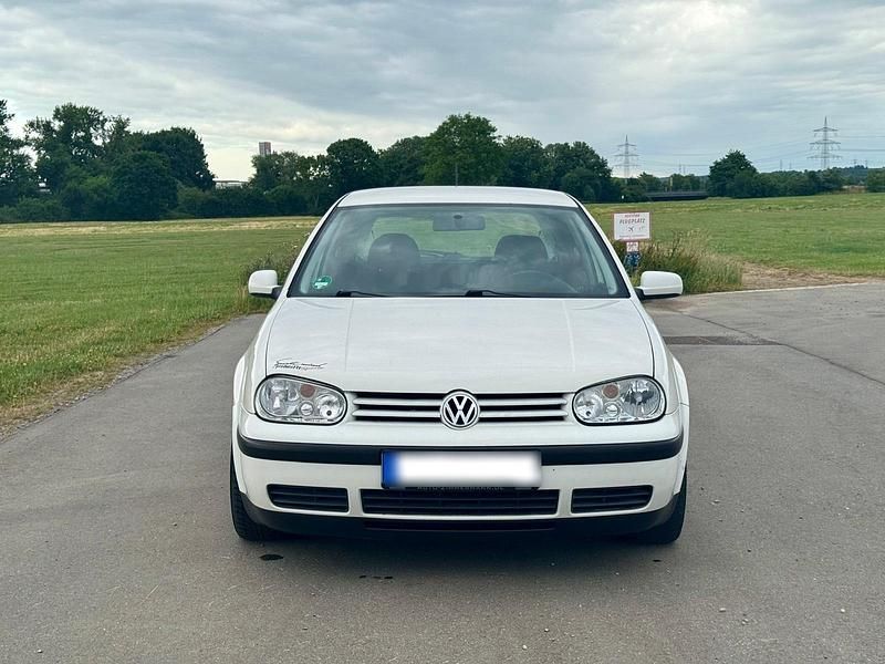 Gebraucht VW Golf IV 100 PS (73 kW) 1999 Weiß Kleinwagen