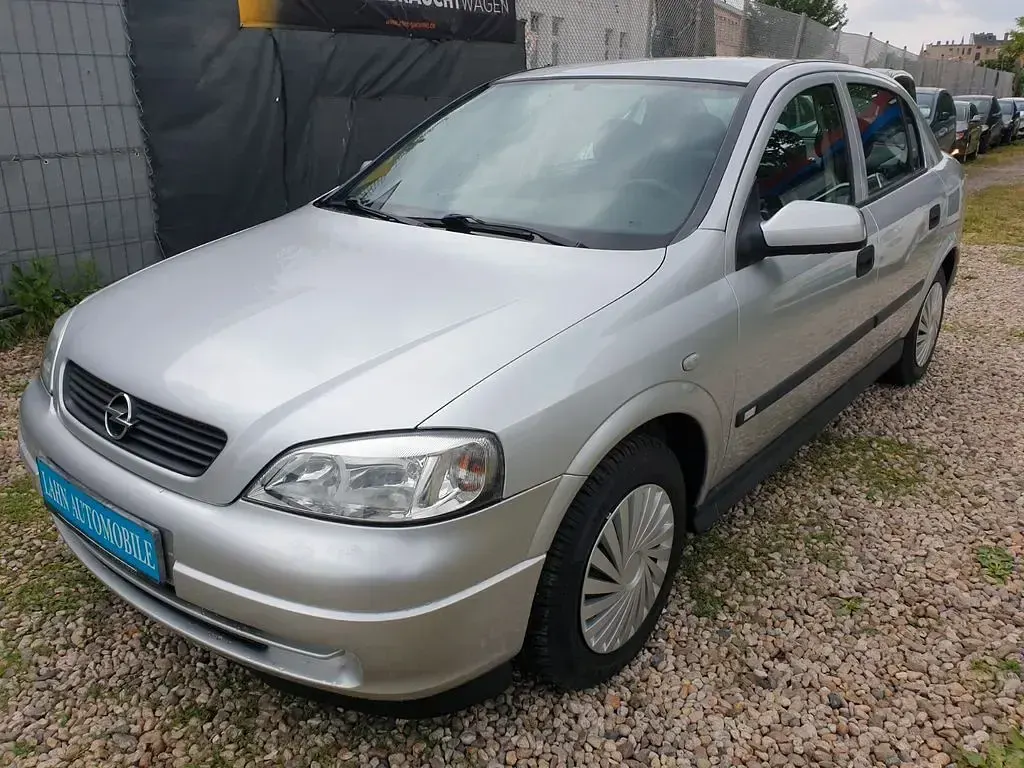 Gebraucht Opel Astra Comfort 84 PS (61 kW) 2002 Silber Limousine