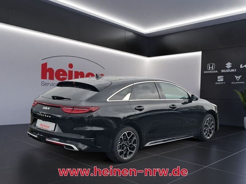 Neu Kia ProCeed 140 PS (102 kW) 2025 Schwarz Kleinwagen